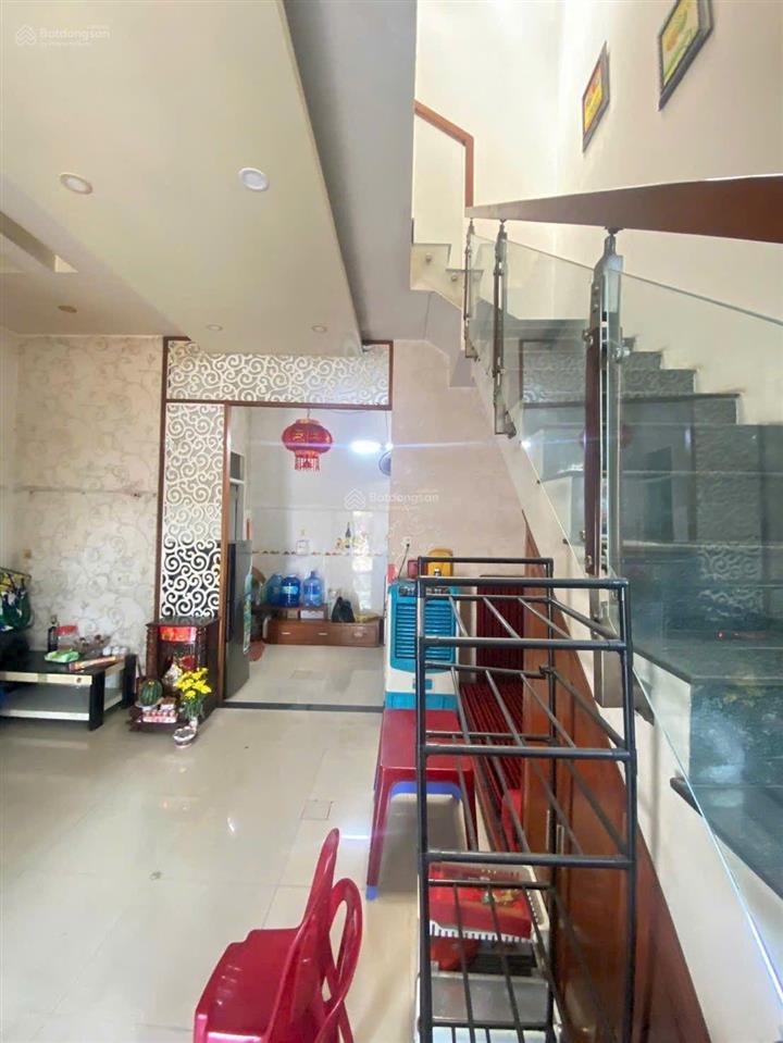 Bán nhà 2 tầng 75m ngang 5m góc 2 mặt đường điện biên phủ chỉ 8,6 tỷ. vĩnh hòa. bắc nha trang