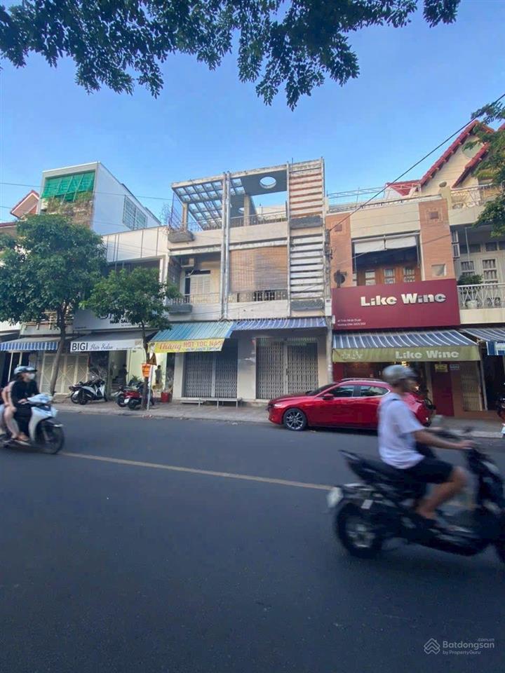 Bán nhà 3tầng 118,3m2 ngang 7,5m chỉ 19,5tỷ. mặt đường trần nhật duật.trung tâm thành phố nha trang