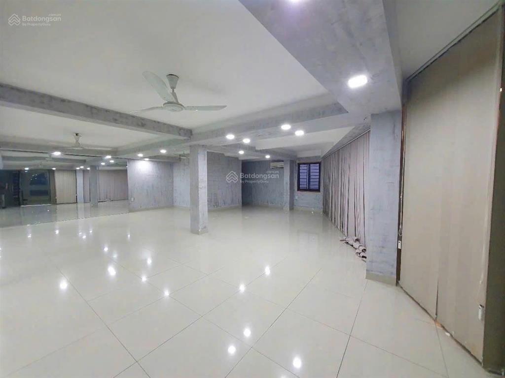 Chỉ 15,9 tỷ sở hữu 123m2 ngang 9m. nhà 4 tầng mặt tiền đường âu cơ. thành phố nha trang