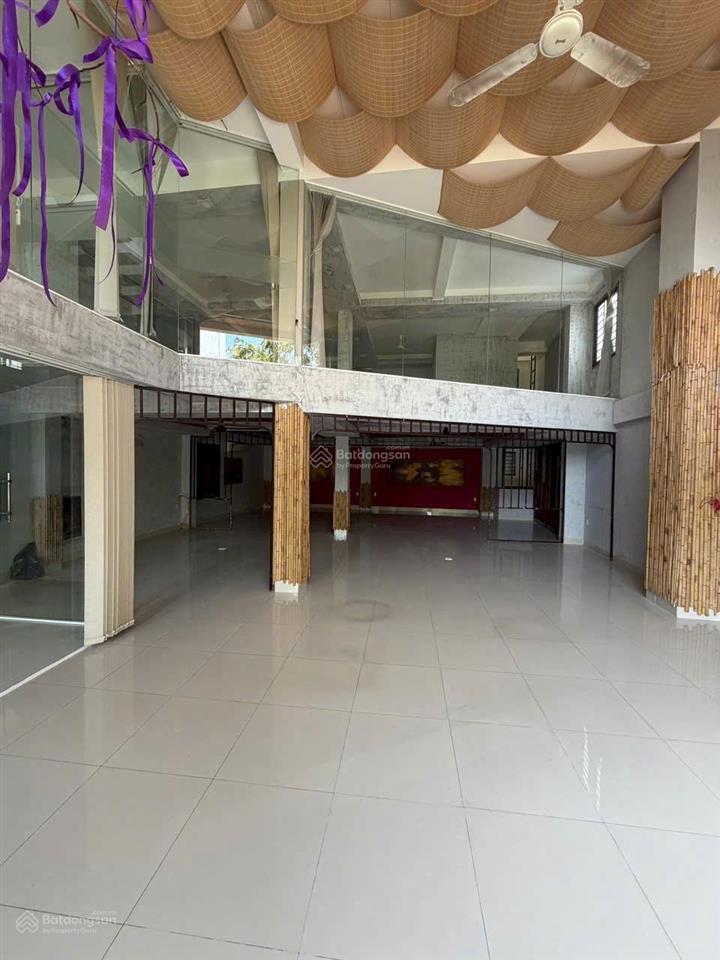 Chỉ 15,9 tỷ sở hữu 123m2 ngang 9m. nhà 4 tầng mặt tiền đường âu cơ. thành phố nha trang