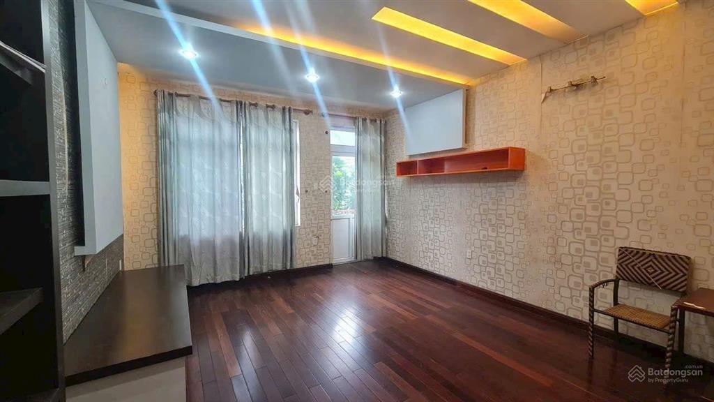 Bán nhà 4 tầng 68,3m² ngang 4,63m giá 26 tỷ. mặt đường tô hiến thành sầm uất bậc nhất nha trang