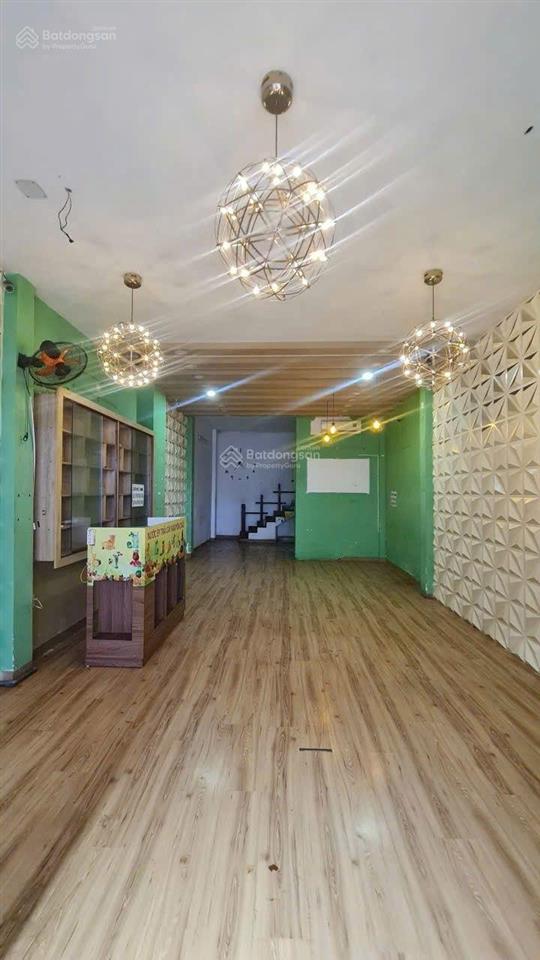 Bán nhà 4 tầng 68,3m² ngang 4,63m giá 26 tỷ. mặt đường tô hiến thành sầm uất bậc nhất nha trang