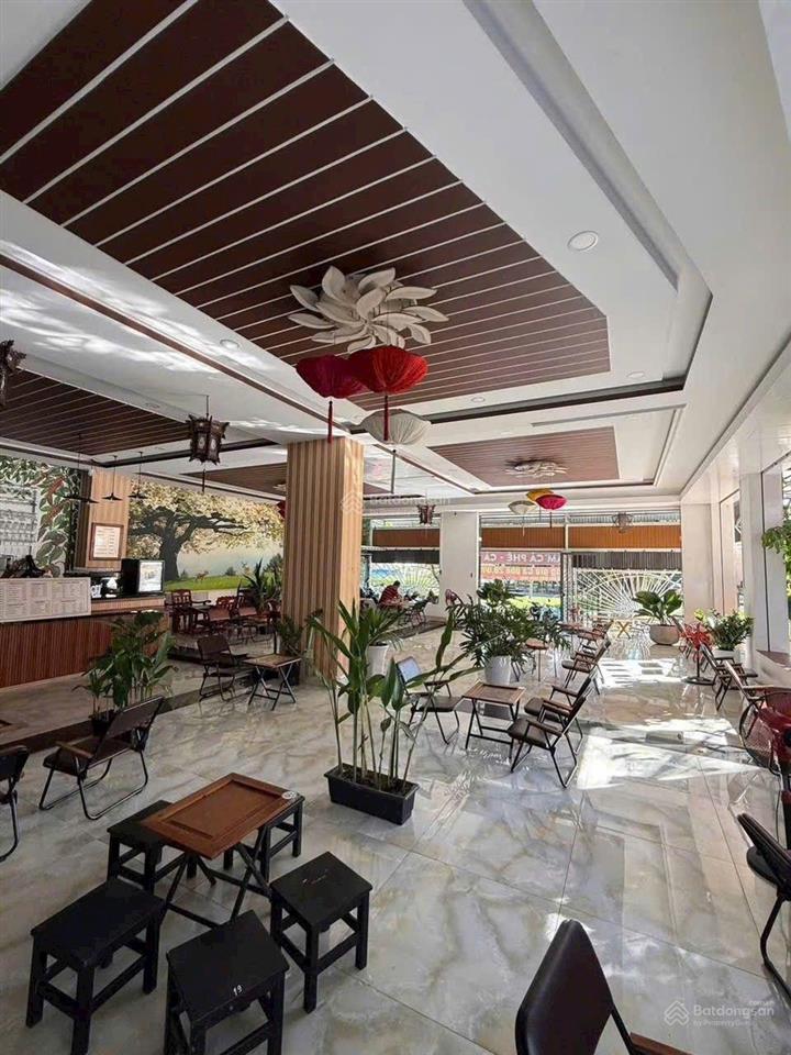 Bán tòa nhà 4 tầng 2 mặt tiền 18 căn hộ 256,8m² ngang 12m chỉ 23,5 tỷ. đường 19/5 vĩnh điềm trung
