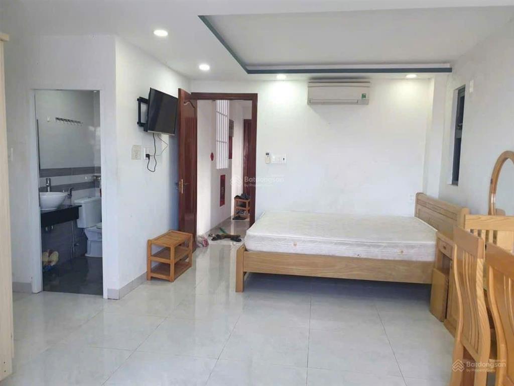 Bán nhà 6 tầng 10 phòng chỉ 12,5 tỷ. mặt đường phùng hưng. phước long. nha trang.
