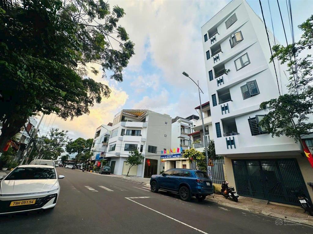Bán nhà 6 tầng 10 phòng chỉ 12,5 tỷ. mặt đường phùng hưng. phước long. nha trang.