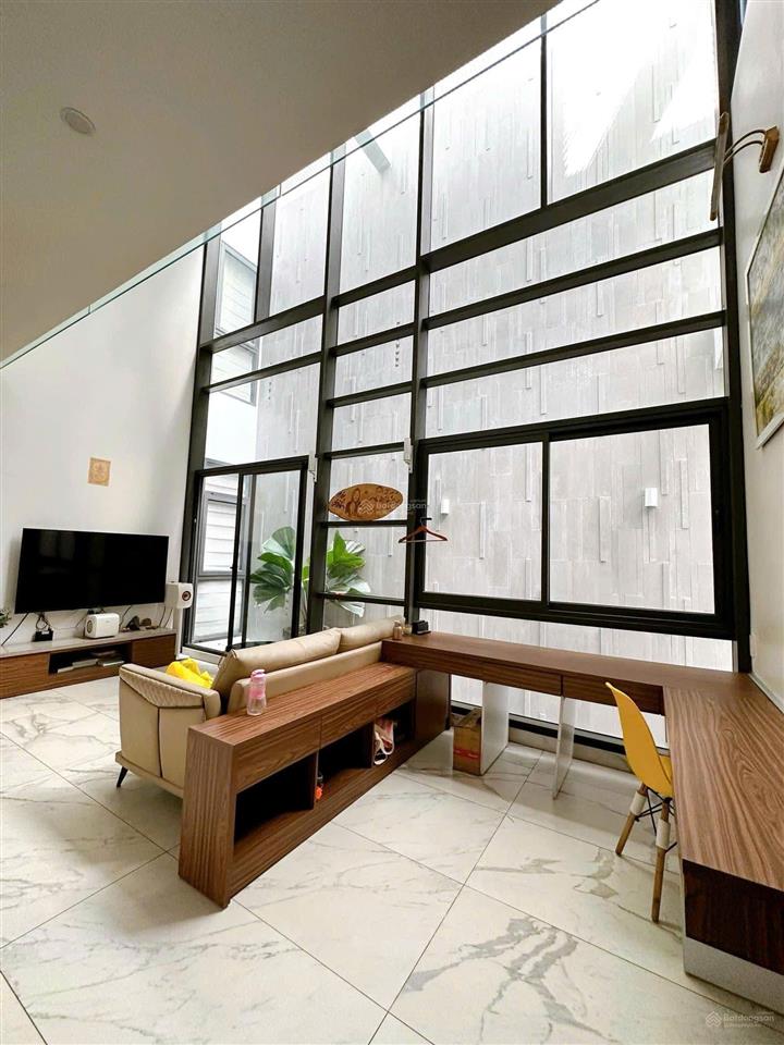 Bán nhà 4 tầng 188m2 ngang 7m giá 33 tỷ. full nội thất. đường lê quý đôn trung tâm tp nha trang