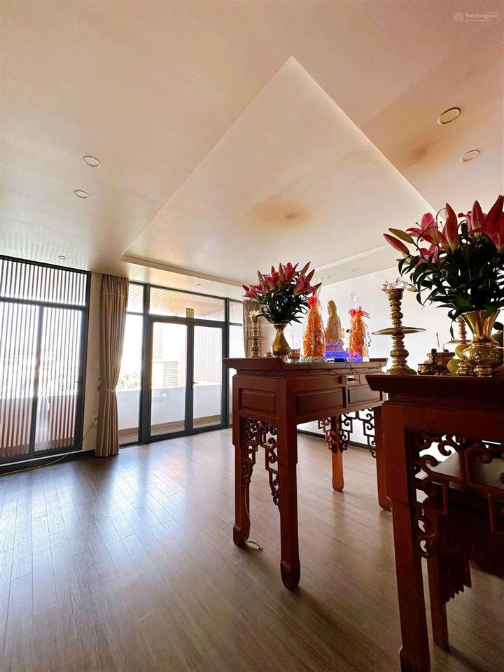 Bán nhà 4 tầng 188m2 ngang 7m giá 33 tỷ. full nội thất. đường lê quý đôn trung tâm tp nha trang
