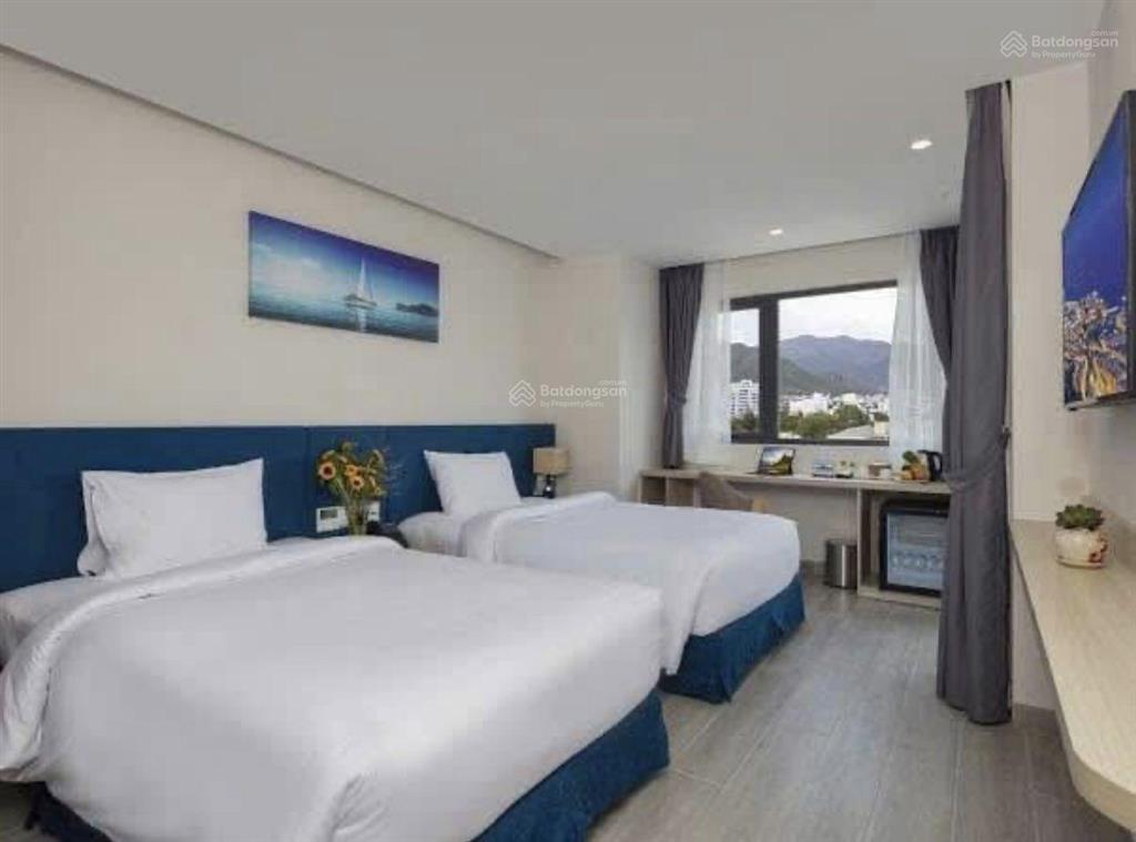 Bán khách sạn gần biển 185,5m2 ngang 7m chỉ 47 tỷ. 13 tầng nổi. cách đường dã tượng 70m. nha trang