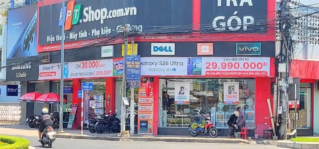 Cho thuê mặt bằng 165m2 ngang 10m chỉ 100tr/ tháng. góc thống nhất và phương sài.trung tâm nha trag