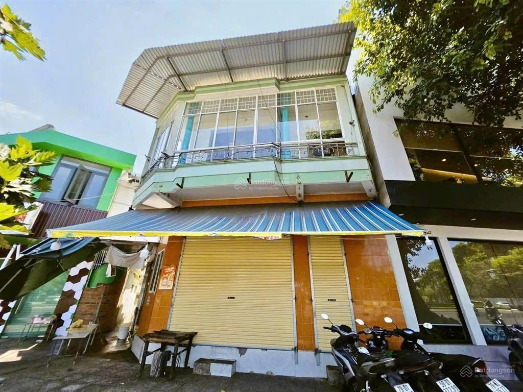 Cho thuê nhà 2 tầng vị trí đắc địa mặt đường phạm văn đồng gần cầu trần phú. 30m2 ngang 7m chỉ 15tr
