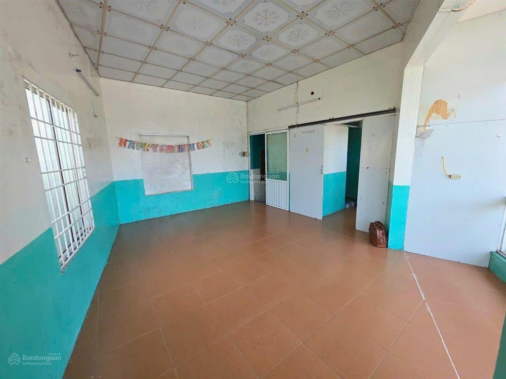 Cho thuê nhà 2 tầng vị trí đắc địa mặt đường phạm văn đồng gần cầu trần phú. 30m2 ngang 7m chỉ 15tr