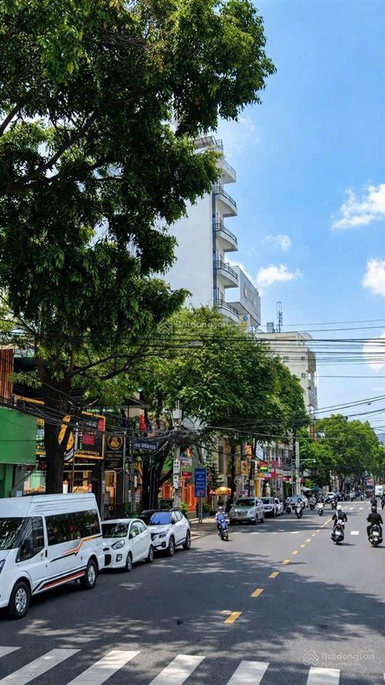 Bán 133,1m2 ngang 4,1m nở hậu. giá 36,6 tỷ. mặt đường nguyễn thị minh khai. vị trí đắc địa.