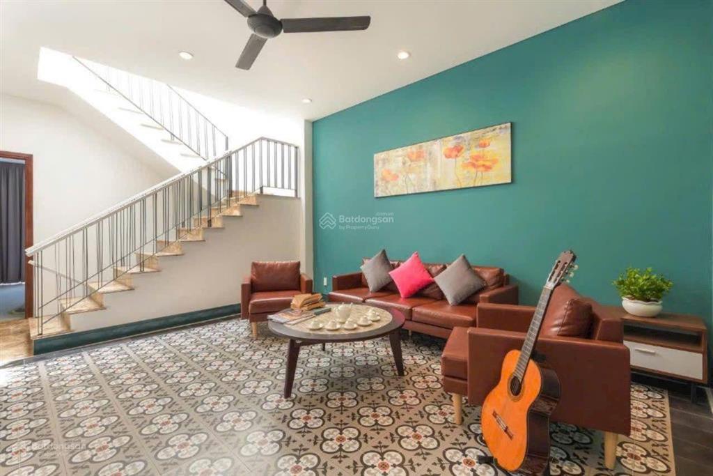 Bán nhà 3 tầng 80m2 ngang 4,5m giá 19,9 tỷ. mặt đường trần nguyên hãn. trung tâm thành phố