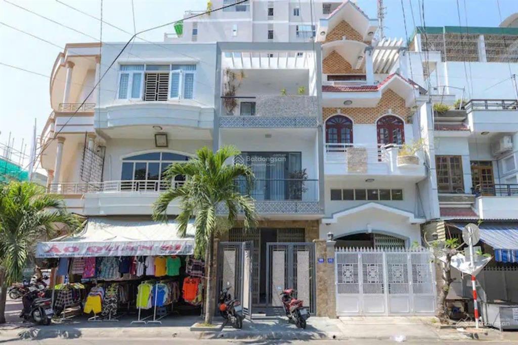 Bán nhà 3 tầng 80m2 ngang 4,5m giá 19,9 tỷ. mặt đường trần nguyên hãn. trung tâm thành phố