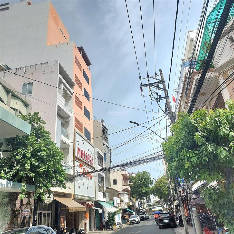 Bán nhà 11 tầng 30 phòng kinh doanh. 134,3m2 ngang 7,73m giá 39tỷ. đường yết kiêu phường nha trang