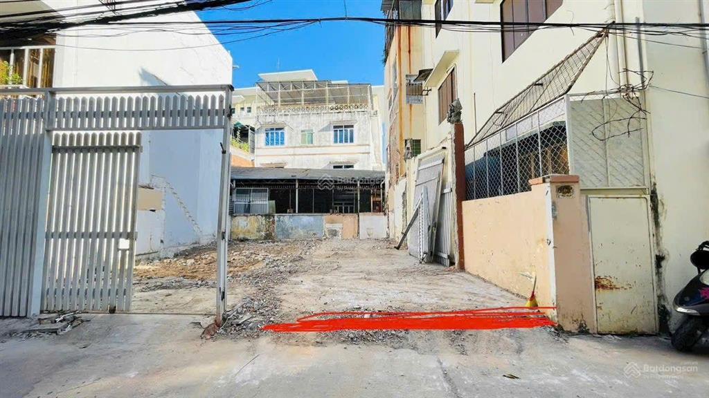 Chỉ 8 tỷ 320 tr sở hữu 52,1m2 ngang 4,1m trung tâm thành phố nha trang. hẻm ô tô thông quang trung