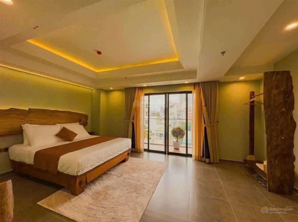 Bán khách sạn 9 tầng 172,7m2 ngang 7,6m. 38 phòng kinh doanh giá 88 tỷ. đường trần quang khải