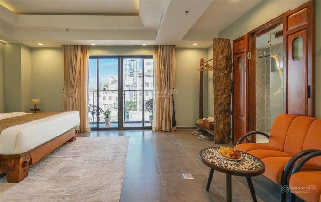 Bán khách sạn 9 tầng 172,7m2 ngang 7,6m. 38 phòng kinh doanh giá 88 tỷ. đường trần quang khải