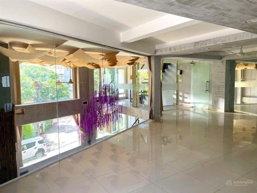Bán nhà 4 tầng 123m2 ngang 9m chỉ 15,9 tỷ. mặt đường âu cơ, phường nha trang. phù hợp kinh doanh