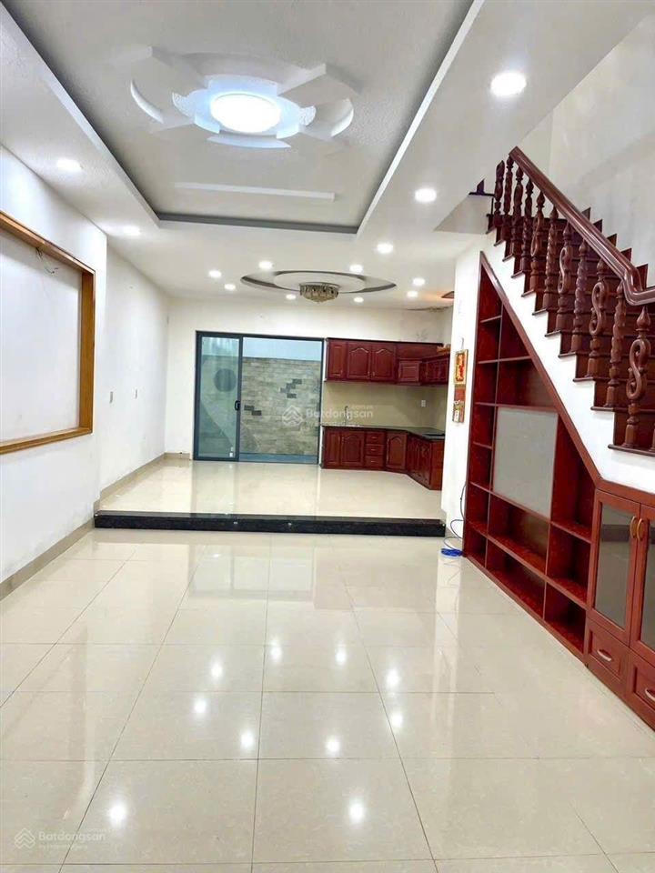 Bán nhà 3 tầng 1 tum đường thích quảng đức phước long b. 102,5m2 ngang 5m chỉ 10,9 tỷ. sổ hoàn công