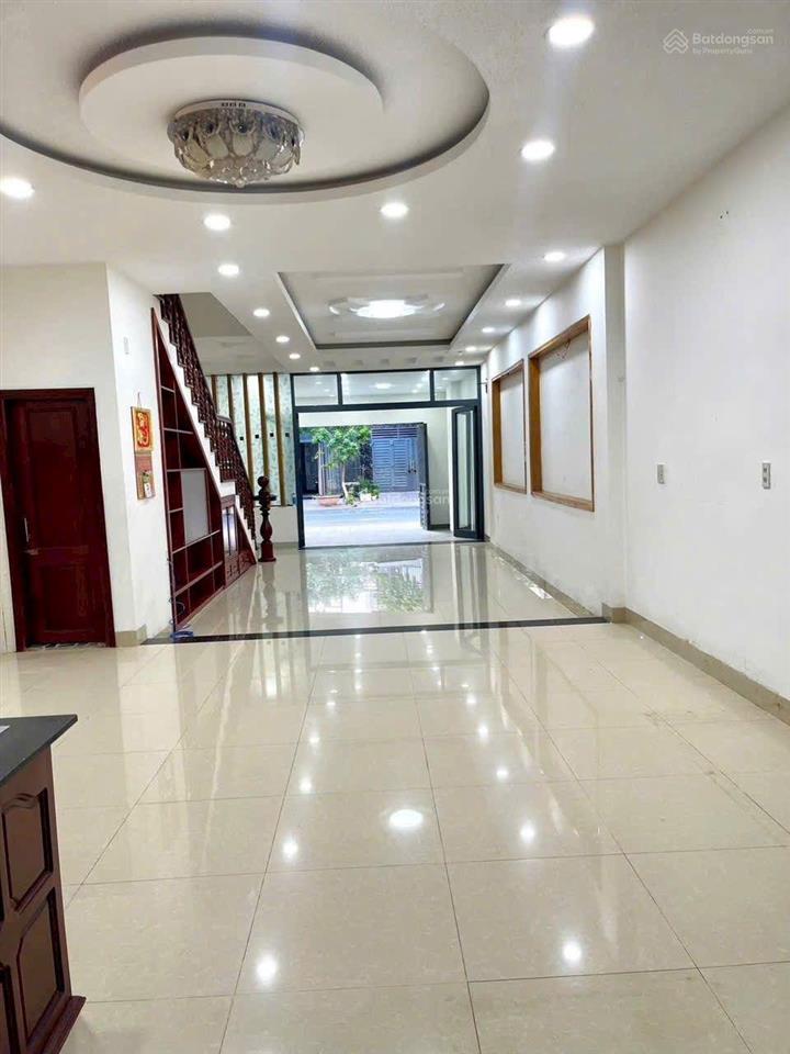 Bán nhà 3 tầng 1 tum đường thích quảng đức phước long b. 102,5m2 ngang 5m chỉ 10,9 tỷ. sổ hoàn công