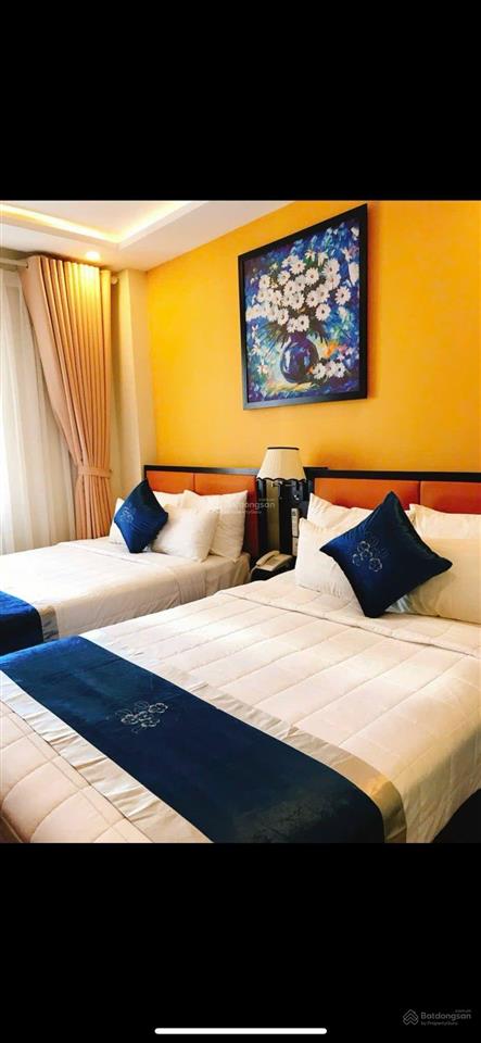 Bán khách sạn 7 tầng 91,3m2 chỉ 26 tỷ. 2 mặt đường quân trấn. khu phố tây. trung tâm nha trang
