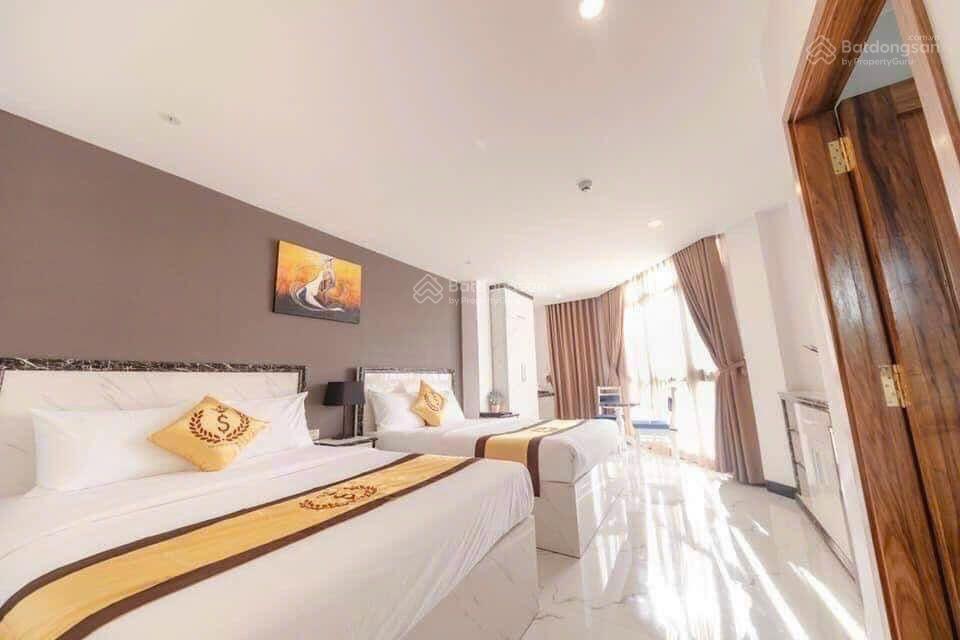 Bán khách sạn 8 tầng 21 phòng góc 2 mặt đường 5m. dt 151m2 giá 35 tỷ. nguyễn thiện thuật nối dài