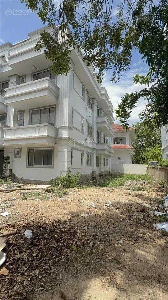 Bán 528m2 ngang 24m chỉ 85,2tr/m2, đã xây 4 tầng thô gồm 19 căn hộ. kđt an viên, nha trang, sổ hồng