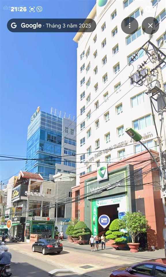 Bán nhà 3 tầng 64,3m2 ngang 5,3m giá 19,29 tỷ. mặt đường quang trung bên cạnh vietcombank khánh hòa