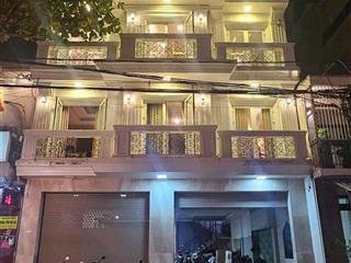 Bán nhà 4 tầng 196,7m2 ngang 9,55m giá 35 tỷ. đang cho thuê 70tr/th. 2 mặt đường hoàng văn thụ