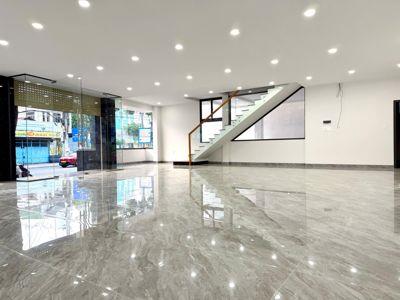 Cho thuê nhà 2 tầng 200m2. dtsd 400m2. ngang 17m giá thuê 115 tr/m2. maqtj đường nguyễn đức cảnh