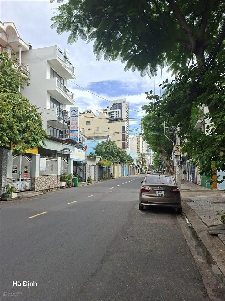 Bán đất. nhà 1 trệt 1 lầu gần biển 165m2 ngang 6,95m giá 18 tỷ. mặt tiền đường dương hiến quyền