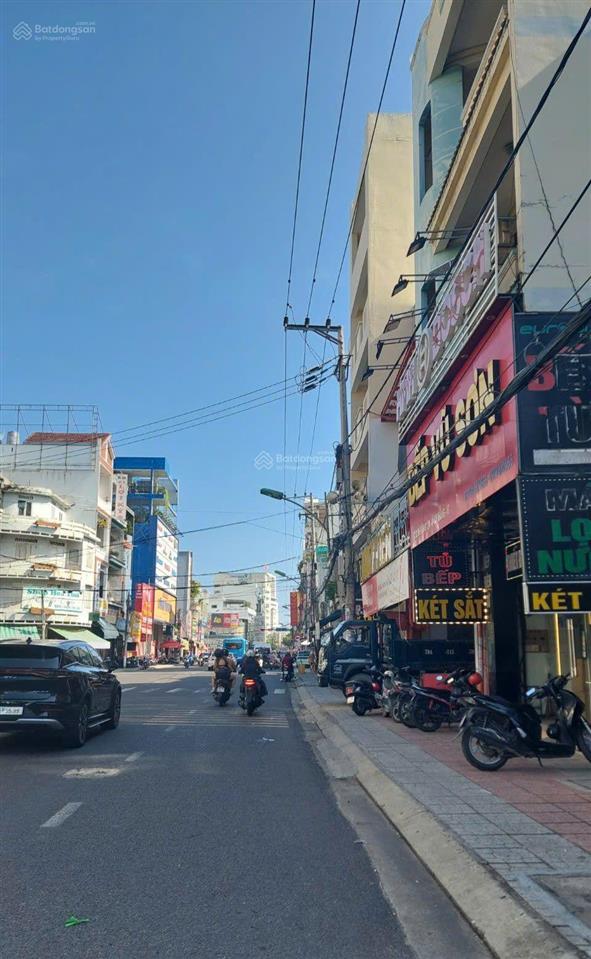 Bán nhà 4 tầng kinh doanh mặt tiền đường 2/4 phường nha trang. 147,3m2 giá 27 tỷ.