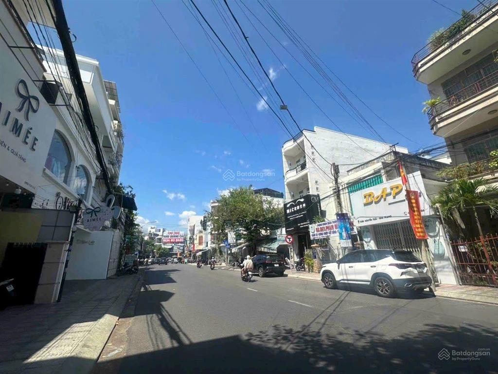 Bán nhà 3 tầng 160,7m2 ngang 9m giá 30 tỷ. mặt đường nguyễn trãi trung tâm tp nha trang.