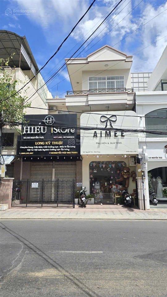 Bán nhà 3 tầng 160,7m2 ngang 9m giá 30 tỷ. mặt đường nguyễn trãi trung tâm tp nha trang.