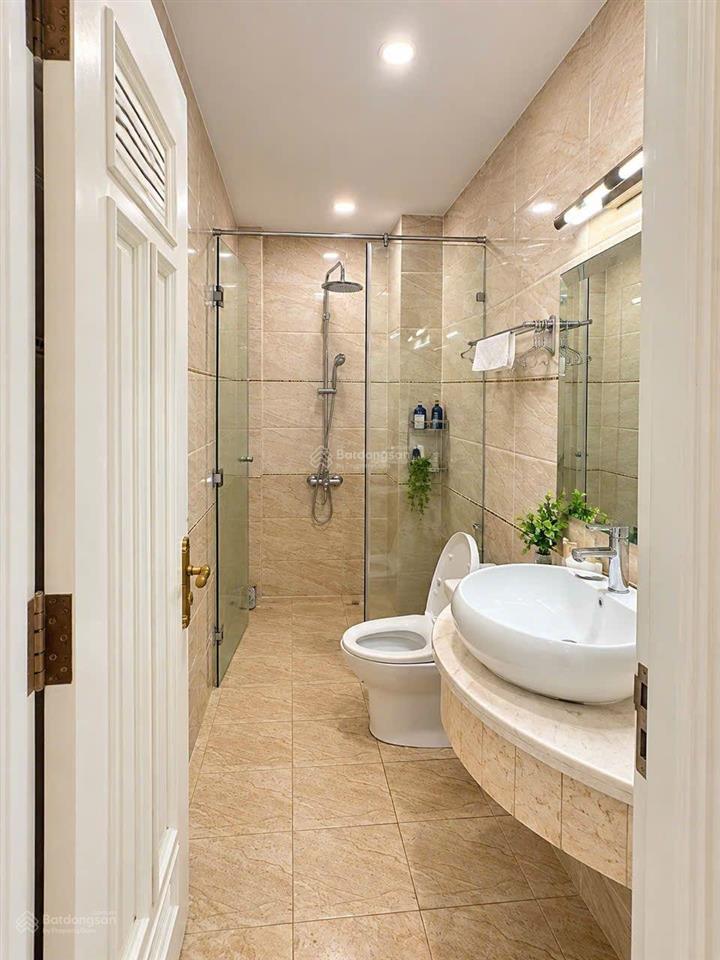 Bán nhà 4 tầng gần biển hòn chồng. 52m2 giá 10 tỷ. mặt đường cao văn bé. vĩnh phước. bắc nha trang