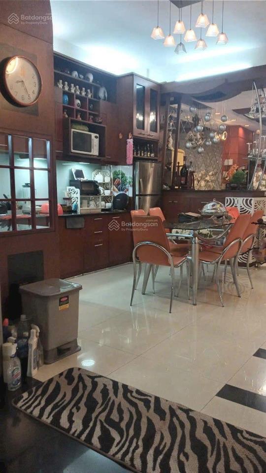 Bán nhà 4 tầng 100,11m2 ngang 4,6m chỉ 17,2 tỷ. mặt đường trần quý cáp trung tâm nha trang