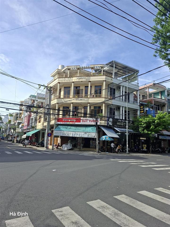 Bán nhà góc ngô gia tự và bạch đằng 91,5m2 ôm góc 20m. giá 24,7 tỷ. trung tâm tp nha trang