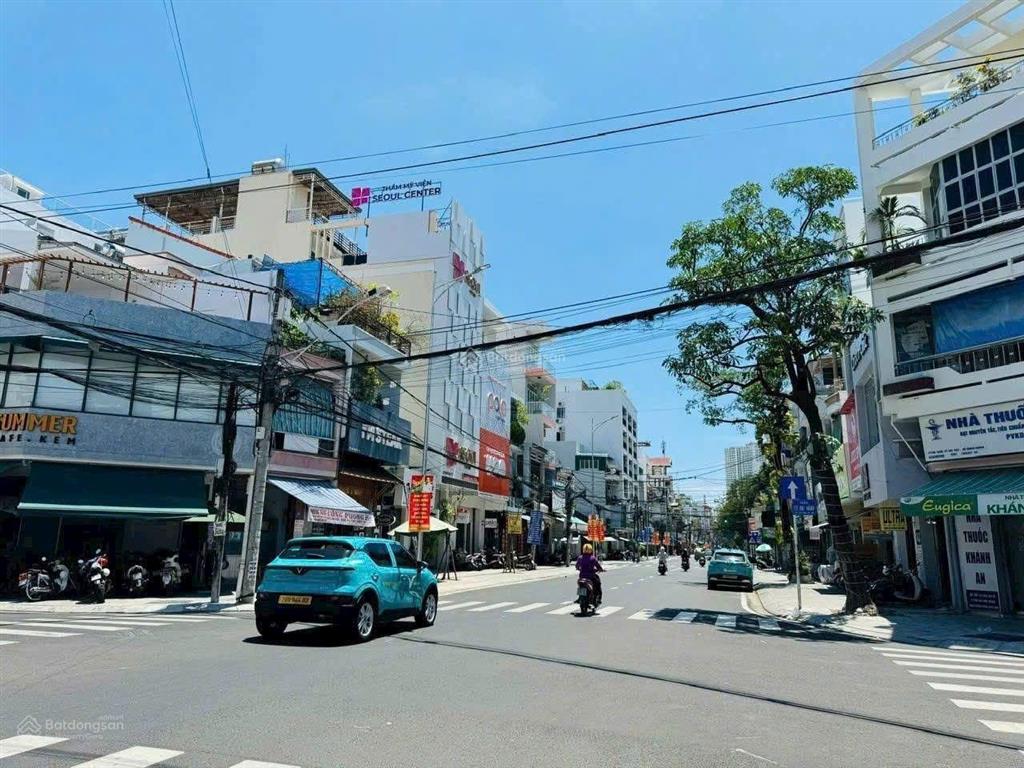 Bán nhà góc ngô gia tự và bạch đằng 91,5m2 ôm góc 20m. giá 24,7 tỷ. trung tâm tp nha trang