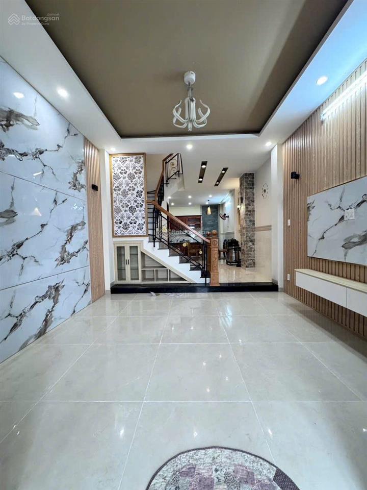 Chính chủ cho thuê nguyên căn nhà 1 trệt + 2 lầu, 4pn 4 máy lạnh, 5wc full nội thất