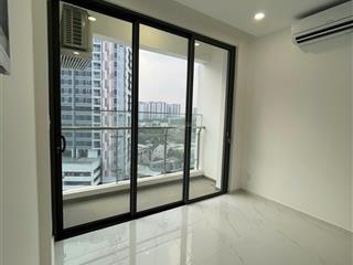 Bán căn hộ d'lusso, 2pn, 2wc, căn góc 79m2, giá rẻ 6,7 tỷ