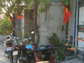 Bán đất tặng nhà cấp 4 khu vip nhà hàng bên sông gigamall