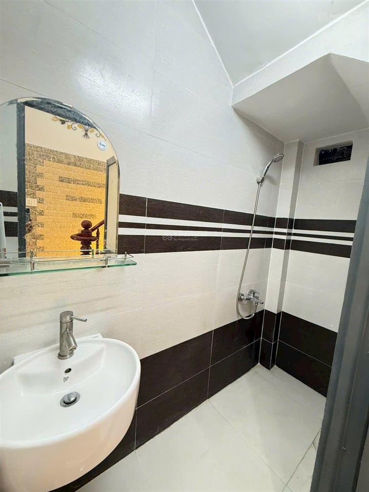 Bán nhà siêu đẹp phía bên sông giáp ranh bình thạnh