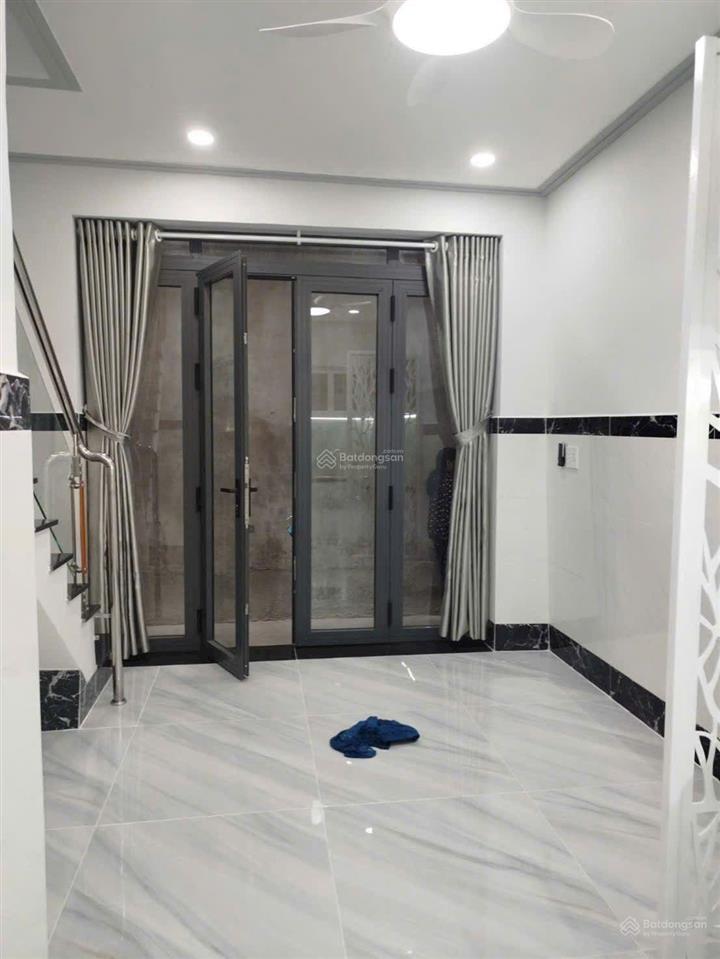 Bán nhà nhỏ 2 tầng 2pn gần chợ hiệp bình
