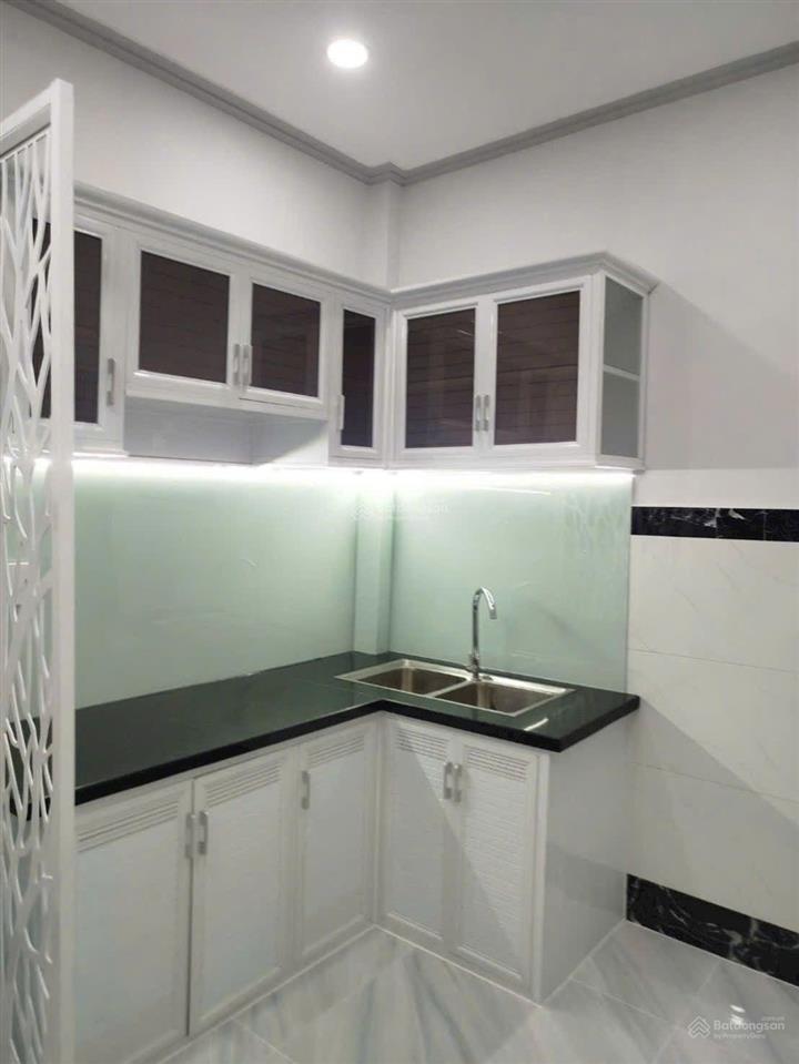 Bán nhà nhỏ 2 tầng 2pn gần chợ hiệp bình
