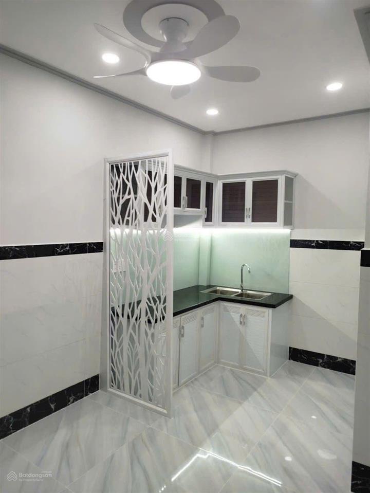 Bán nhà nhỏ 2 tầng 2pn gần chợ hiệp bình