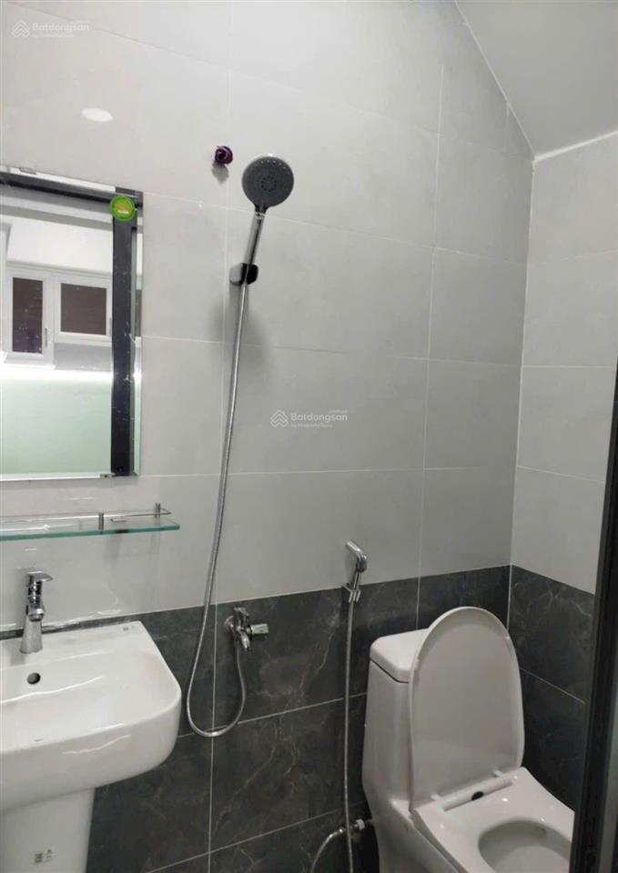 Bán nhà nhỏ 2 tầng 2pn gần chợ hiệp bình