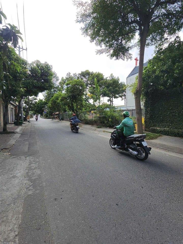 Bán lô đất đường số 25 phía bên sông gigamall