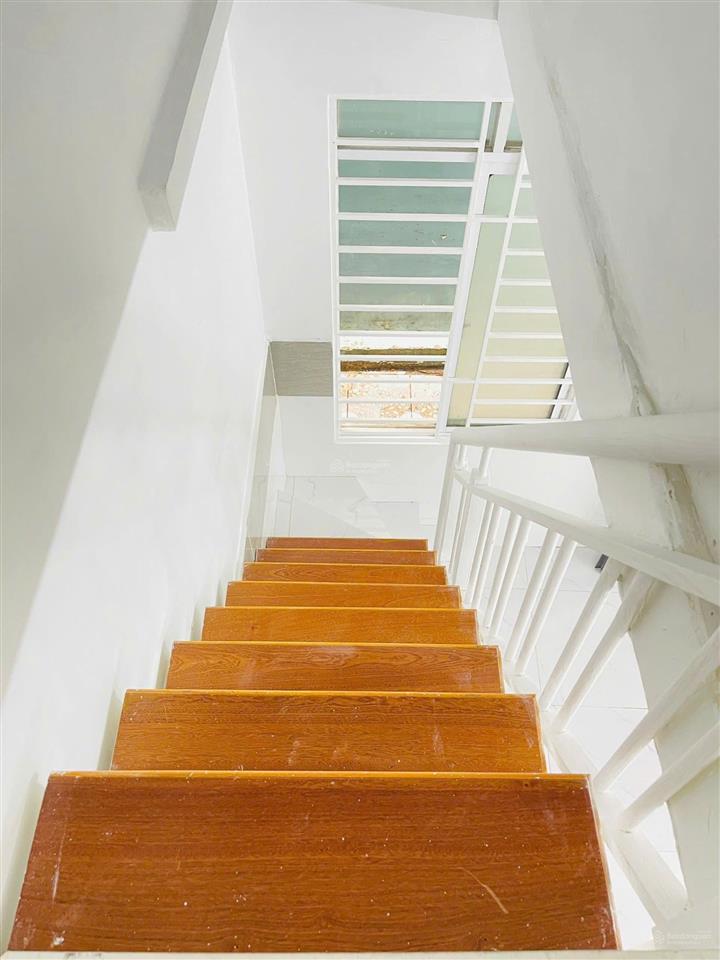 Bán nhà đẹp ngay cầu ông dầu sau lưng bún bò bà ba