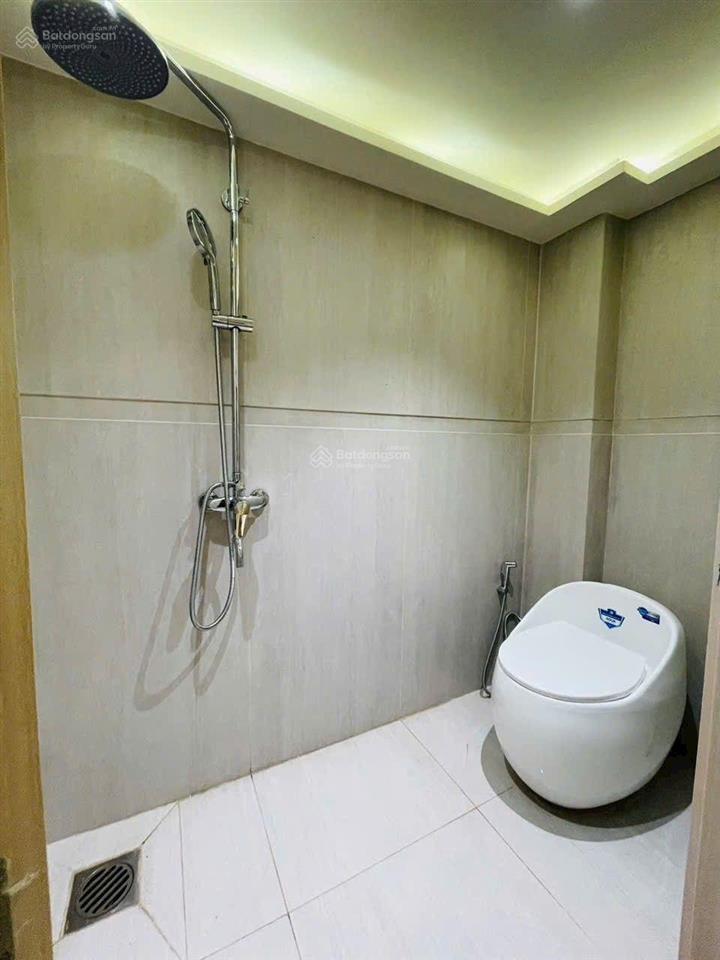 Cho thuê nhà 4 tầng full nội thất đường lý chính thắng